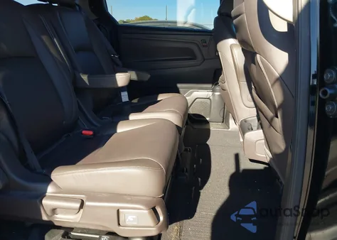 2018 Honda Odyssey Touring from USA, damaged, VIN 5FNRL6H8XJB028614